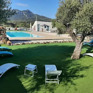Borgo Rurale Cares Фермерский дом Доргали