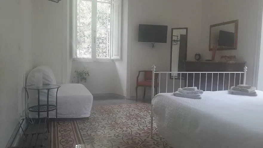 B&B Domus Aurea Rome Bed & Breakfast